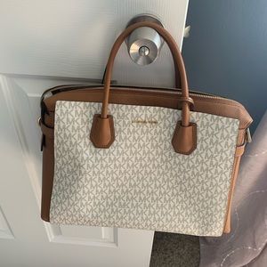 Michael Kors hand bag